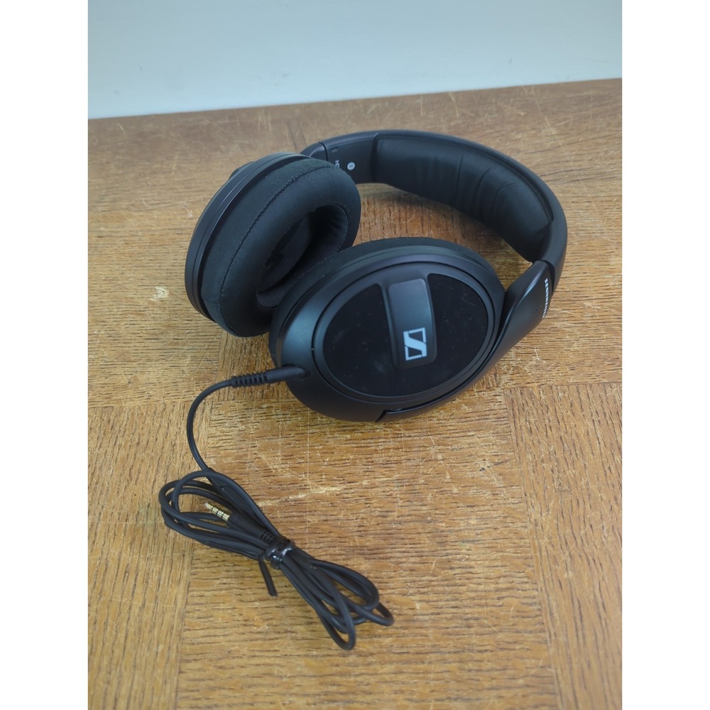 Sennheiser HD 569 Wired Closed Back Headphones Great Condition - Sound Great